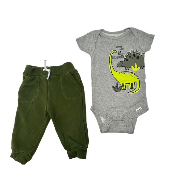 Baby Boy's Outfits - 1 Romper, 2 Sweatpants, Bodysuit, & Shirt - Size 6-9 Months - Picture 4 of 10